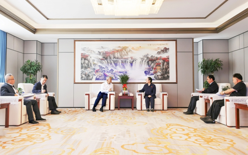 國網(wǎng)天津市電力公司董事長、黨委書記郭銘群深入榮程集團(tuán)走訪調(diào)研
